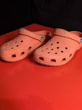 CROCS Women's Classic Clog in Coral Orange US 8